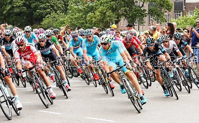 光影瞬间：顶级运动赛事的精彩捕捉技巧